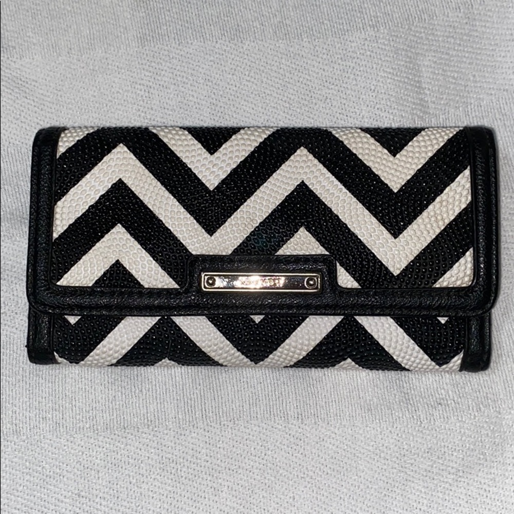 🔴 Nine West wallet